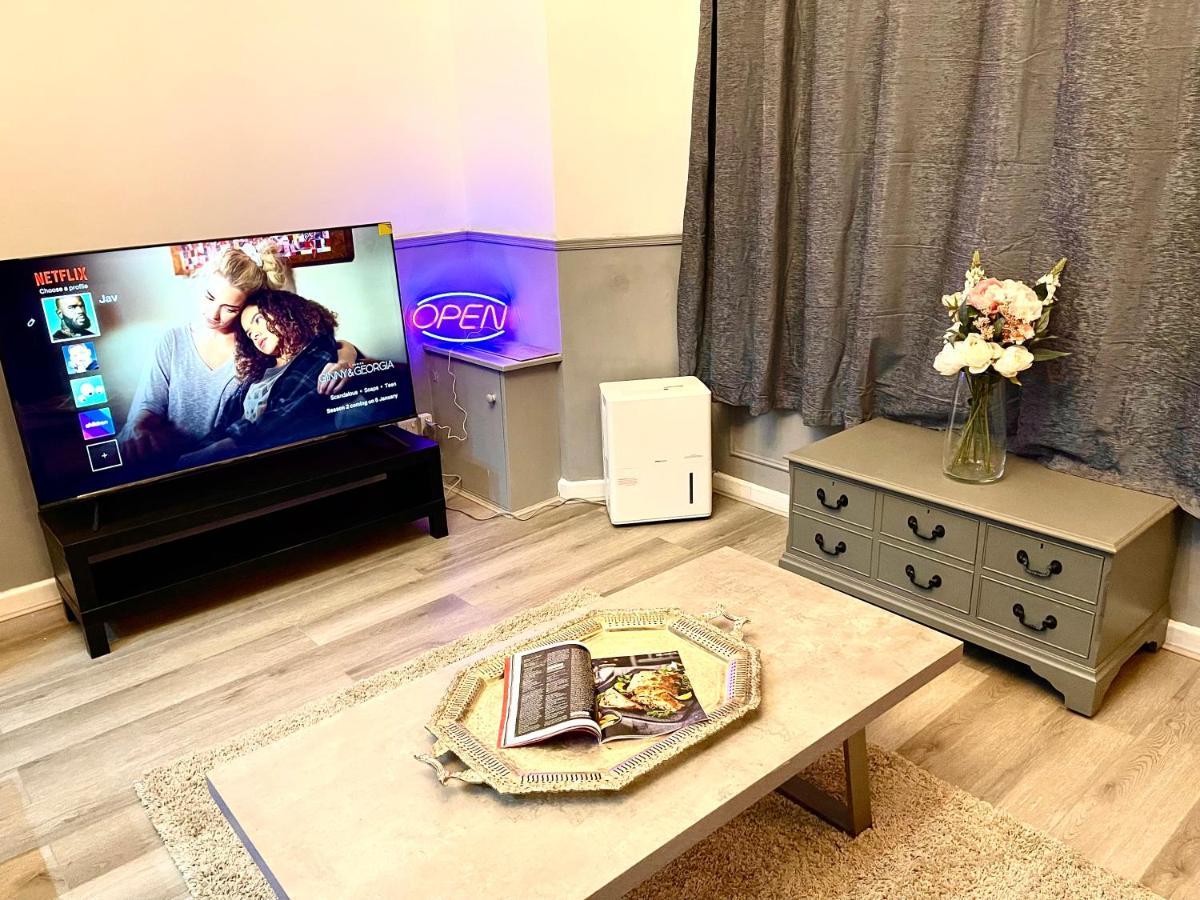 Adeamstays Provides Beautiful Centrally Located 1 And 2 Bed Apartments On Liverpools Boulevard Ngoại thất bức ảnh
