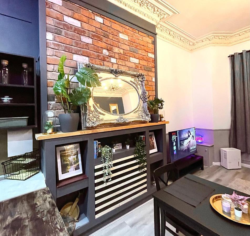 Adeamstays Provides Beautiful Centrally Located 1 And 2 Bed Apartments On Liverpools Boulevard Ngoại thất bức ảnh