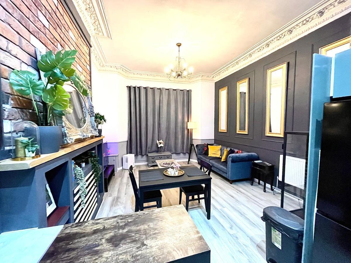 Adeamstays Provides Beautiful Centrally Located 1 And 2 Bed Apartments On Liverpools Boulevard Ngoại thất bức ảnh
