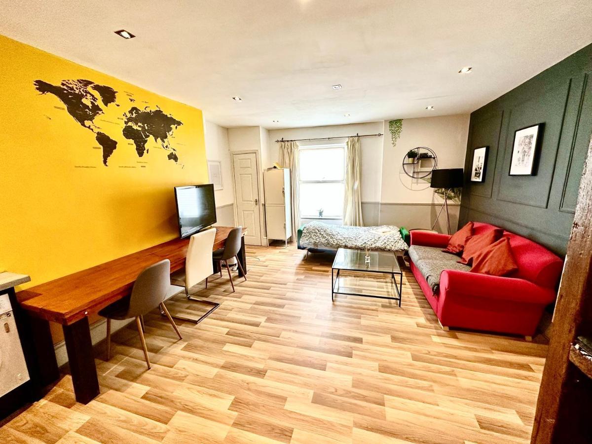 Adeamstays Provides Beautiful Centrally Located 1 And 2 Bed Apartments On Liverpools Boulevard Ngoại thất bức ảnh