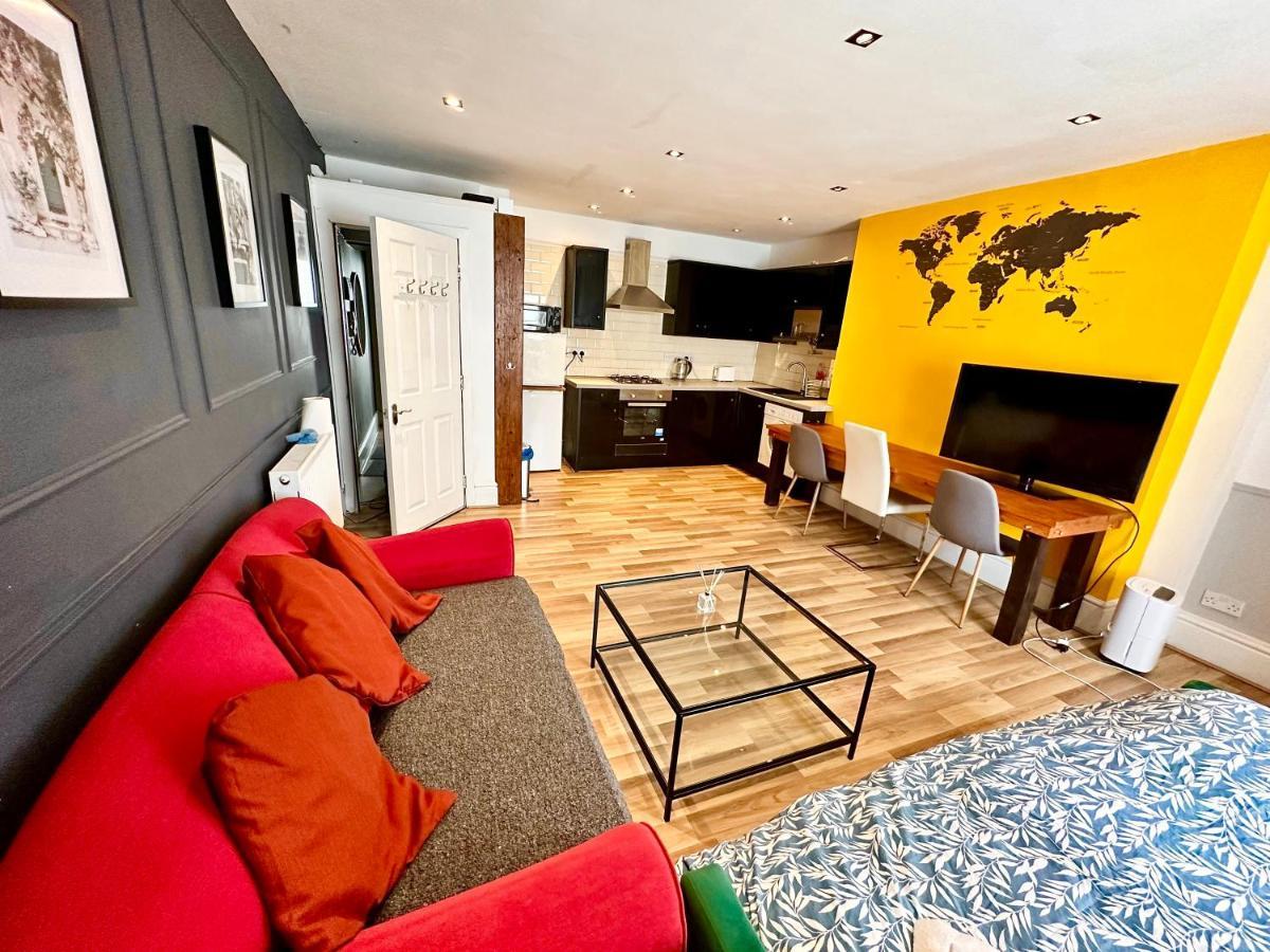Adeamstays Provides Beautiful Centrally Located 1 And 2 Bed Apartments On Liverpools Boulevard Ngoại thất bức ảnh