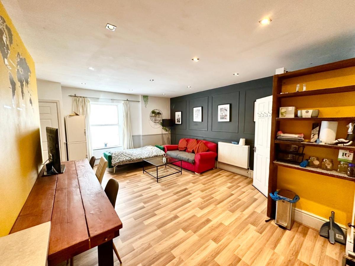 Adeamstays Provides Beautiful Centrally Located 1 And 2 Bed Apartments On Liverpools Boulevard Ngoại thất bức ảnh
