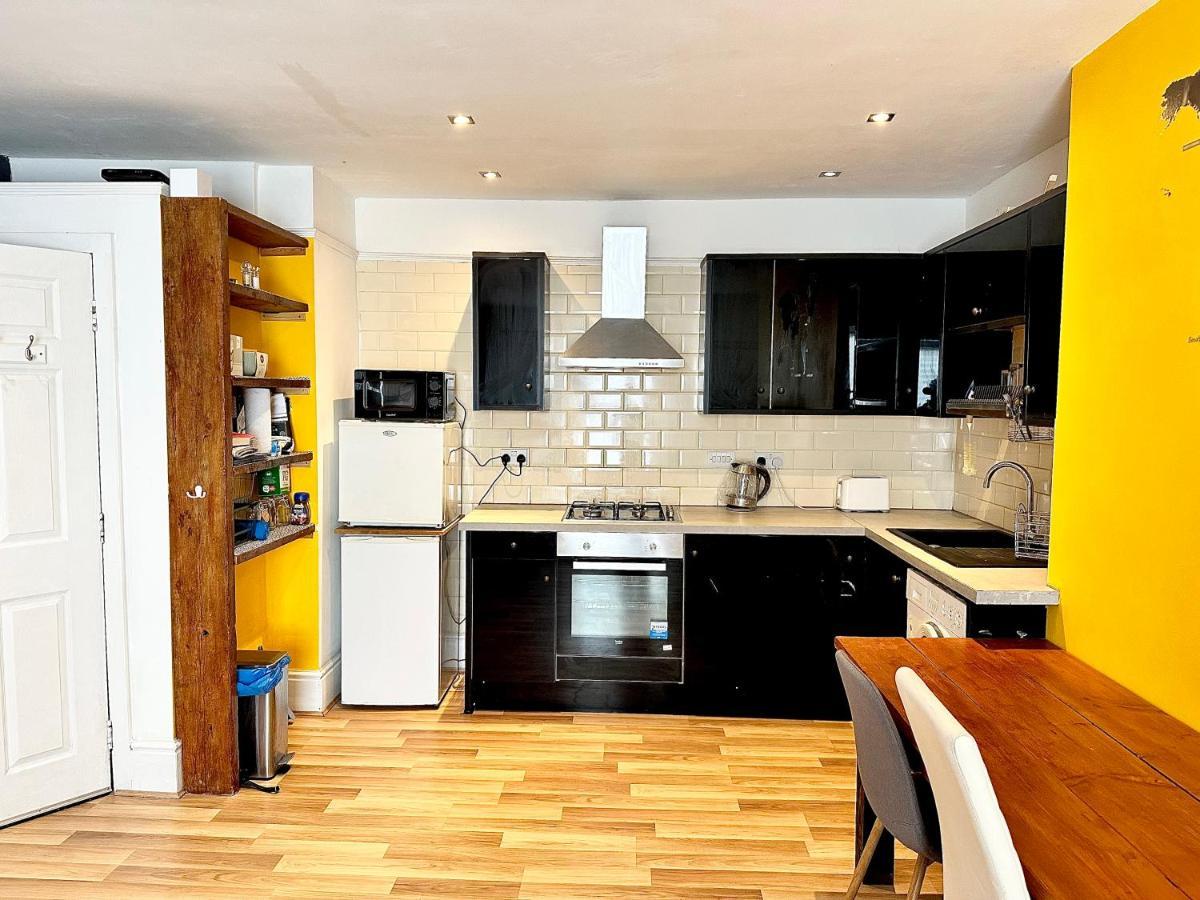 Adeamstays Provides Beautiful Centrally Located 1 And 2 Bed Apartments On Liverpools Boulevard Ngoại thất bức ảnh